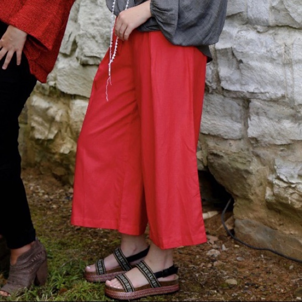 Wide Leg Capri Pants
